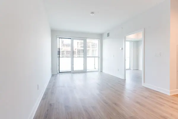 Mississauga, ON L5B 0L7,4130 Parkside Village DR #622