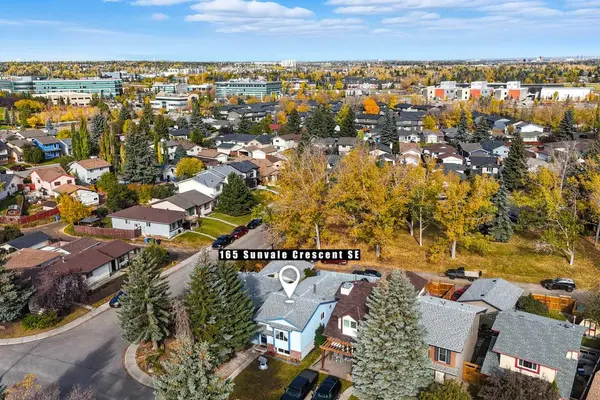 165 Sunvale CRES SE, Calgary, AB T2X 2P8