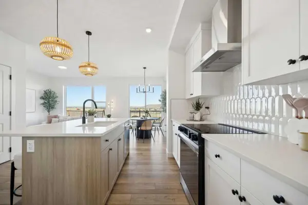 Cochrane, AB T4C 3J3,209 Southbow DR