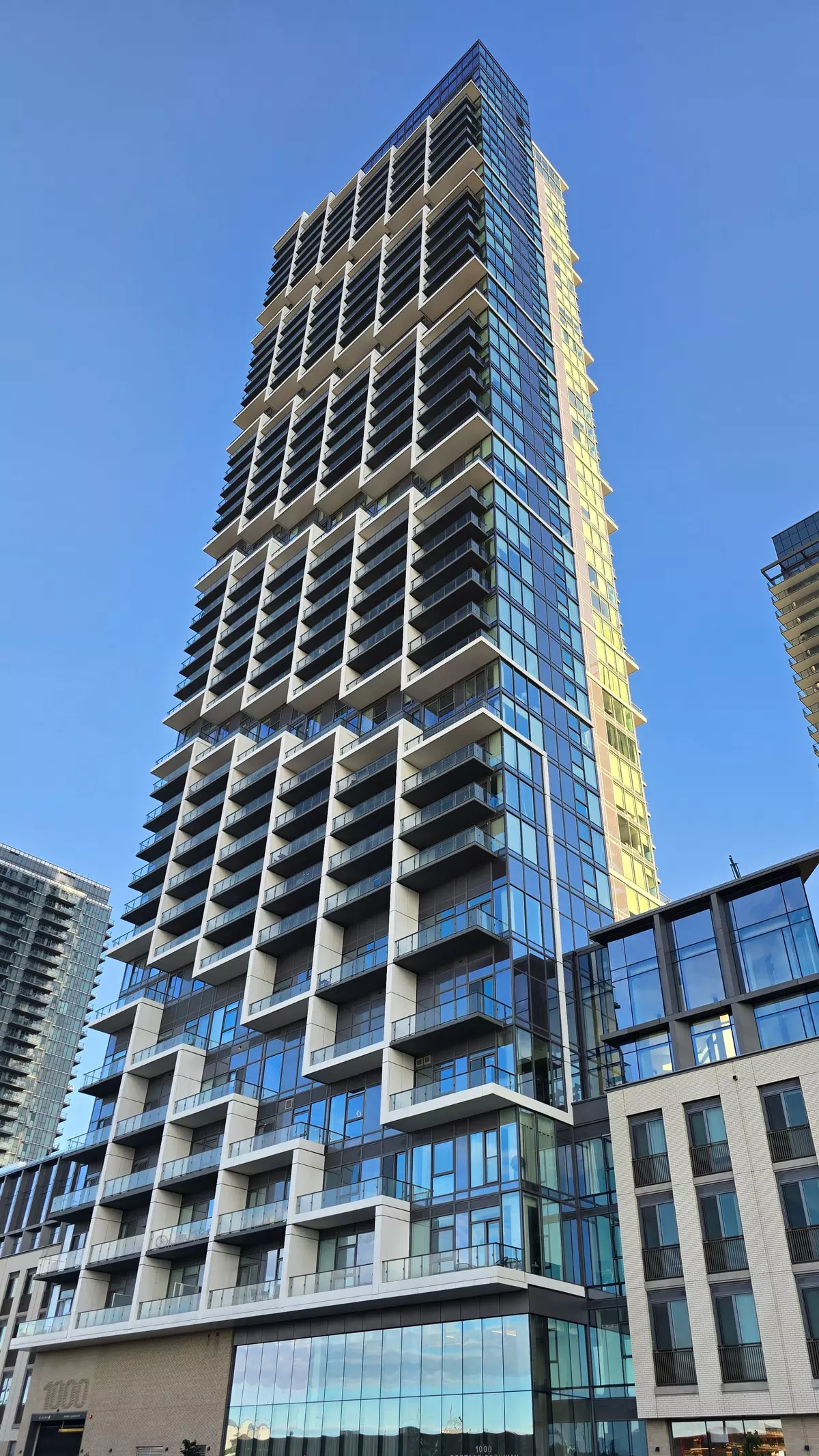 Vaughan, ON L4K 0L1,1000 Portage Pkwy #4202