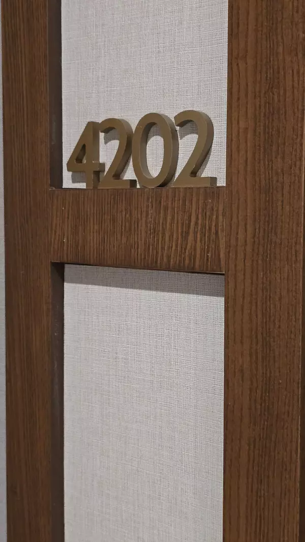 Vaughan, ON L4K 0L1,1000 Portage Pkwy #4202