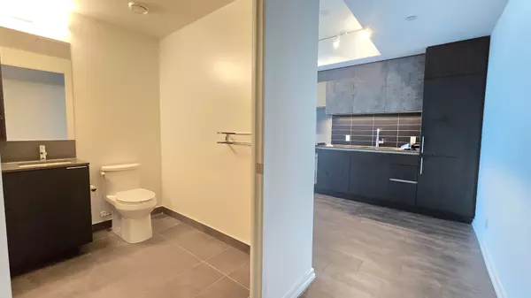 Vaughan, ON L4K 0L1,1000 Portage Pkwy #4202