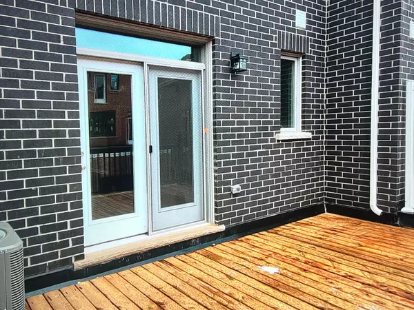 Oakville, ON L6M 5N8,1400 Ripplewood AVE