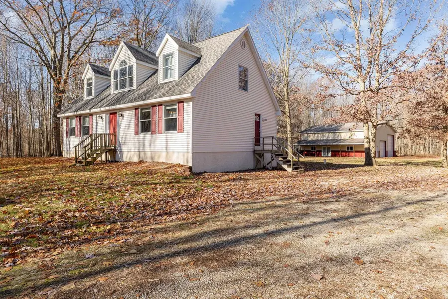 5596 W School RD, Mount Pleasant, MI 48858