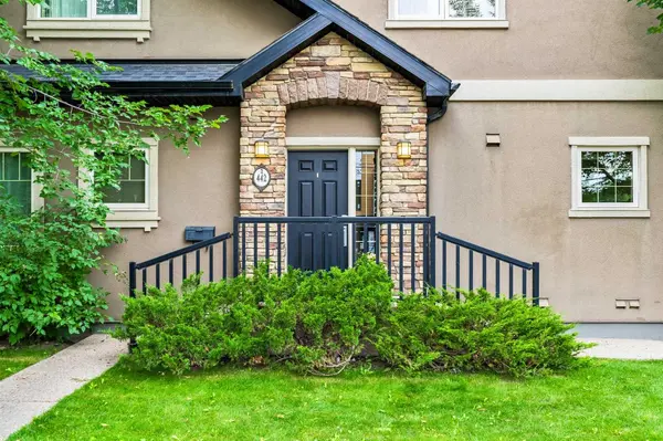 Calgary, AB T2E 1A6,442 12 AVE NE #2