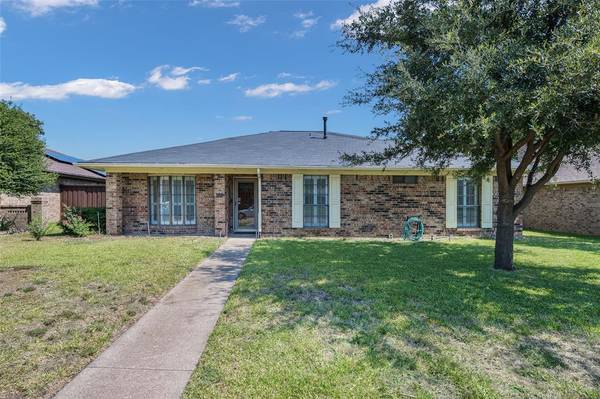 1817 Guildford Street, Garland, TX 75044