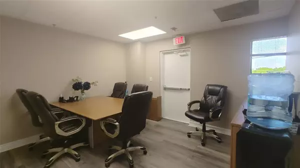 Coral Springs, FL 33065,2425 N University Dr #2425