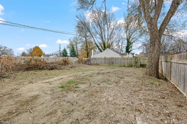 Southgate, MI 48195,14593 Superior ST