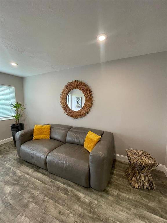 402 SW 12th St, Fort Lauderdale, FL 33315