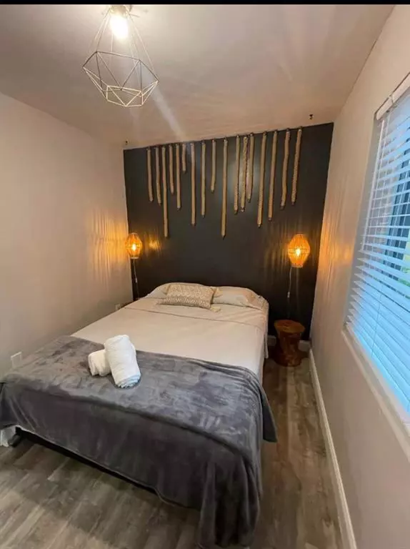 Fort Lauderdale, FL 33315,402 SW 12th St