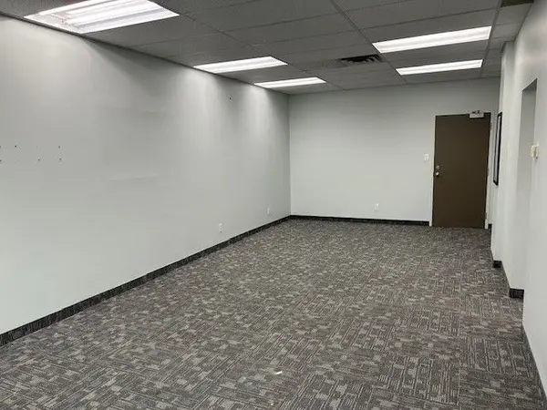 Aurora, ON L4C 5G3,14845 Yonge ST #210