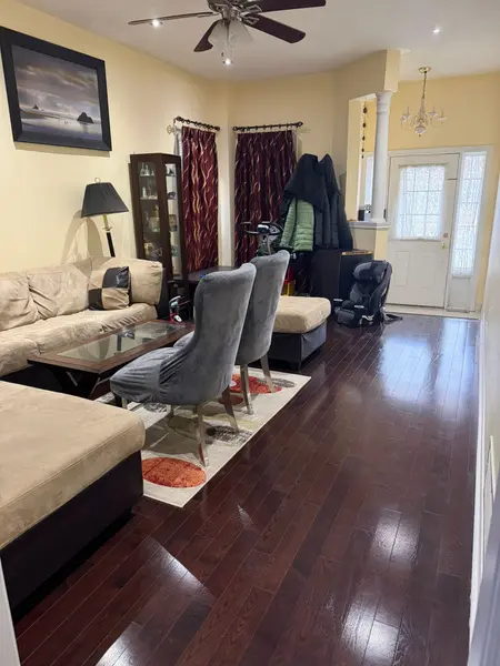 26 Pefferlaw CIR, Brampton, ON L6Y 0K1