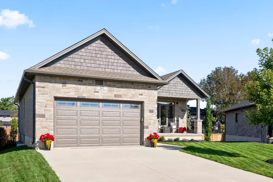 127 DOUG'S CRES, Wellington North, ON N0G 2L4