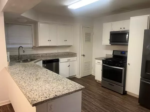 Fort Worth, TX 76103,1613 Martel Avenue