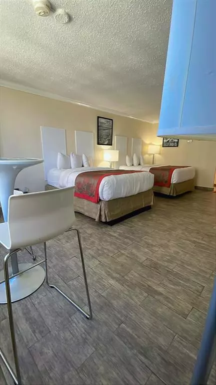 North Miami Beach, FL 33160,19201 Collins Ave #1122