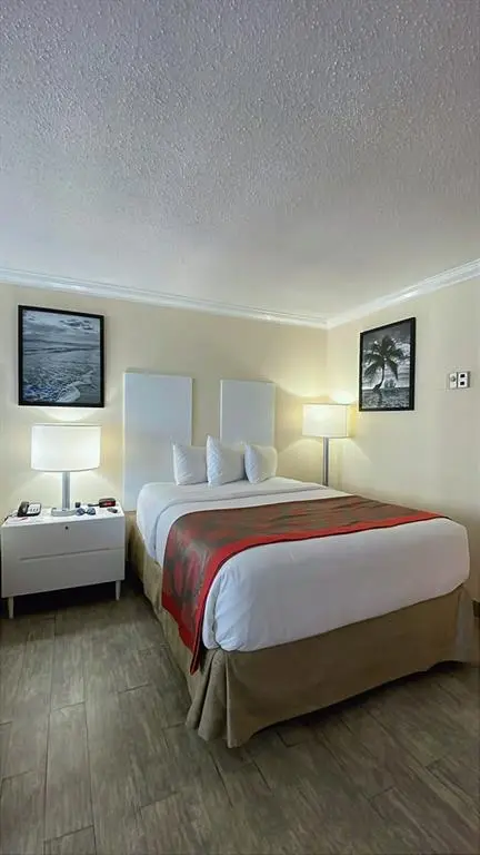 North Miami Beach, FL 33160,19201 Collins Ave #1122