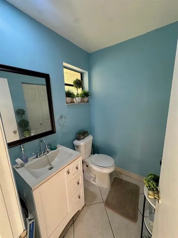 Lauderhill, FL 33319,7357 NW 34th St #7357