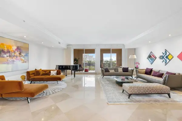 1 N Ocean Blvd #402, Boca Raton, FL 33432