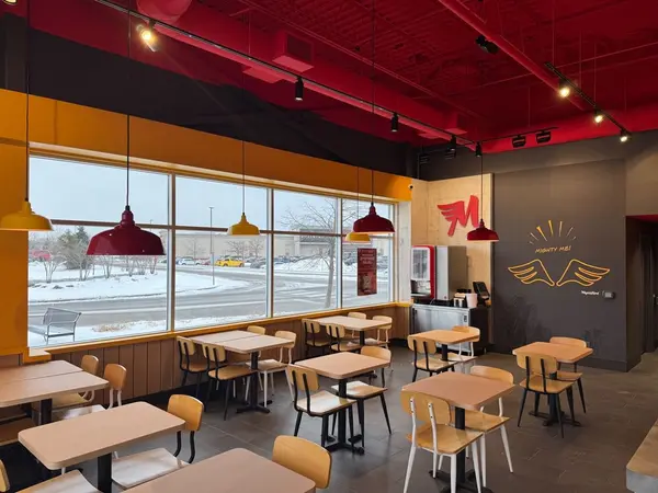 Burlington, ON L7L 0B6,2465 Appleby Line #Unit D1A