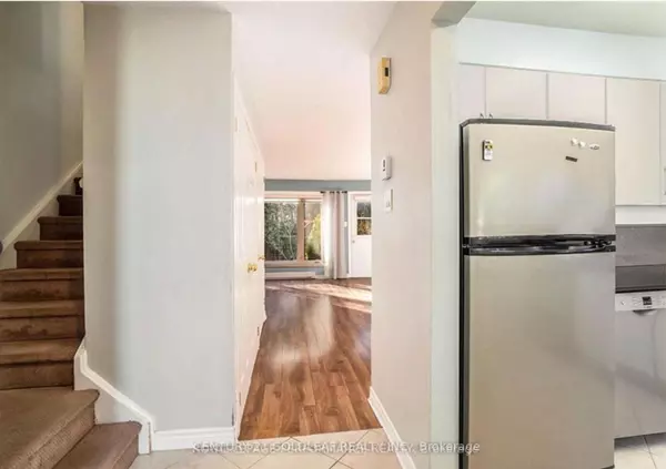 Cyrville - Carson Grove - Pineview, ON K1B 5E5,1334 Marigold CRES #46