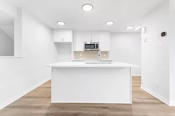 Barrhaven, ON K2J 7N6,301 Glenroy Gilbert DR #9