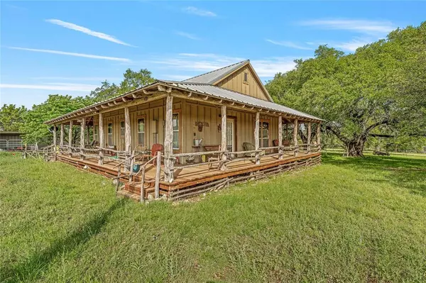 Meridian, TX 76665,1333 Private Road 2120