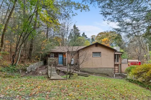 37 Garnet Dr, Jefferson Twp., NJ 07438