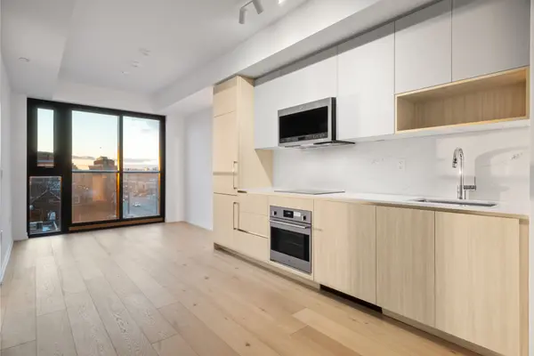 Toronto W07, ON M6Z 1N4,801 The Queensway N/A #520