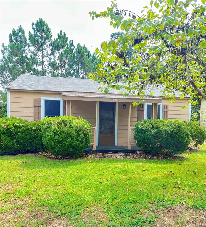 Mount Vernon, TX 75457,205 Pecan Street