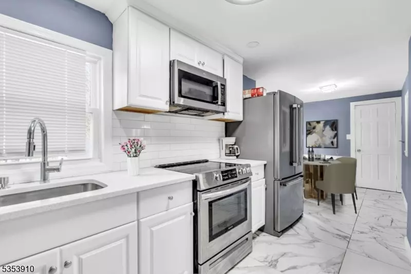 Glen Gardner Boro, NJ 08826,40 Main St