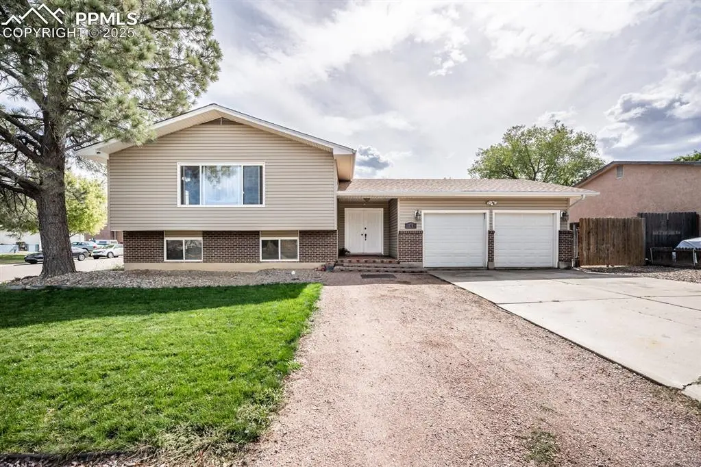 Pueblo, CO 81008,1 Colt CT