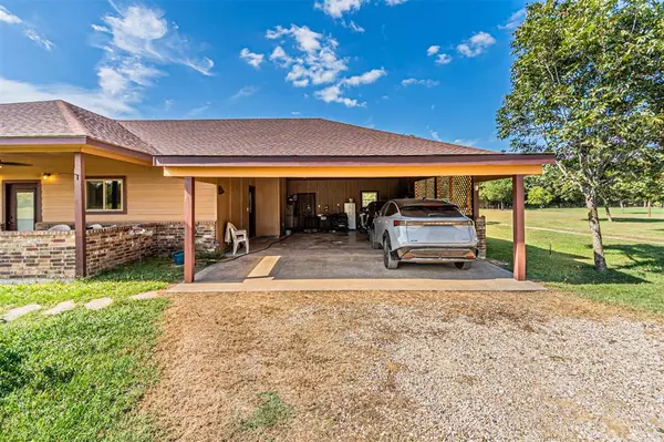 Fairfield, TX 75840,102 Private Road 215