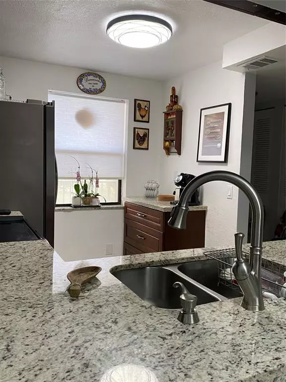 Sunrise, FL 33322,10130 Sunrise Lakes Blvd #311