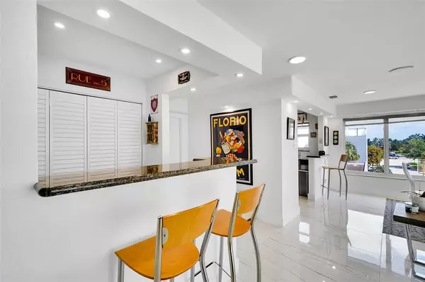 Pompano Beach, FL 33062,2860 NE 14th Street Cswy #D401