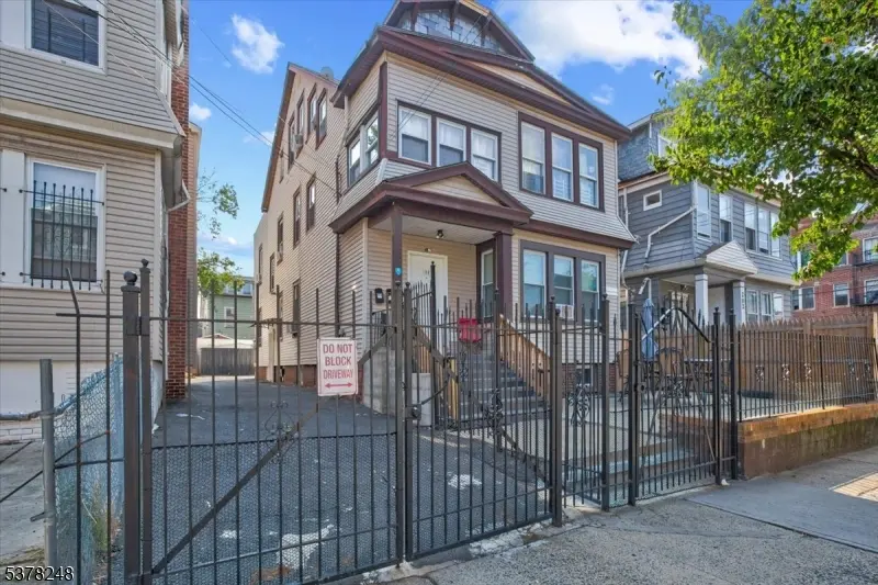 198-200 Shephard Ave, Newark City, NJ 07112