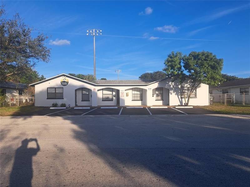 980 SW 76th Ave #3, Pompano Beach, FL 33068