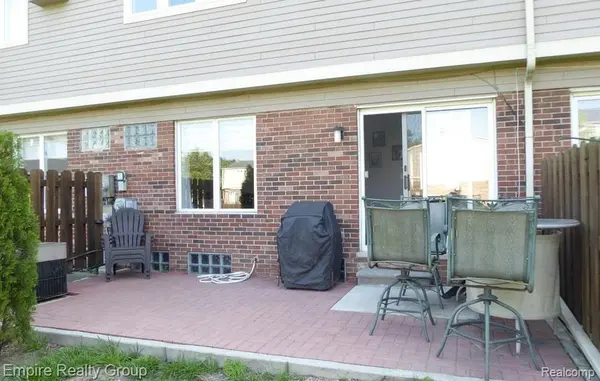 Clinton Township, MI 48036,20002 Great Oaks Circle S