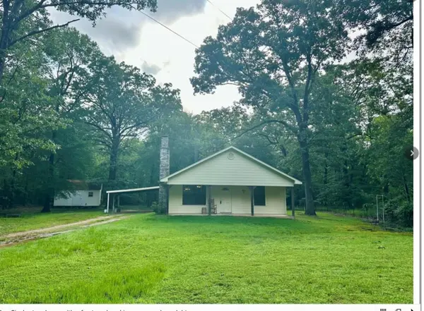 2630 County Road 43270, Powderly, TX 75473