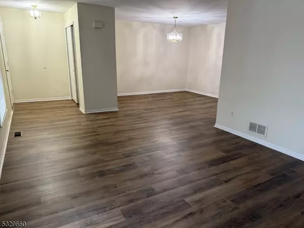 Bernards Twp., NJ 07920,171 Jamestown Rd Ondo #171