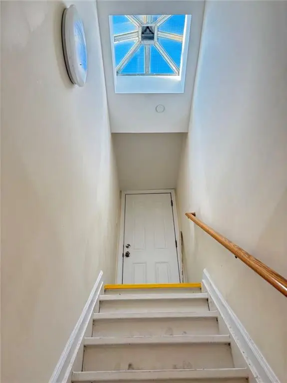 Brooklyn, NY 11224,4300 Atlantic AVE #8