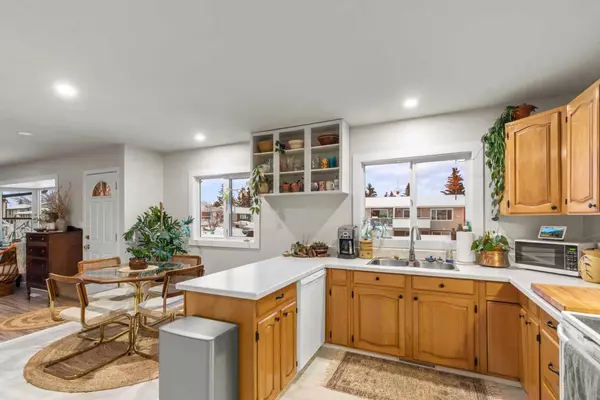 Grande Prairie, AB T8V 4P4,11856 96 ST