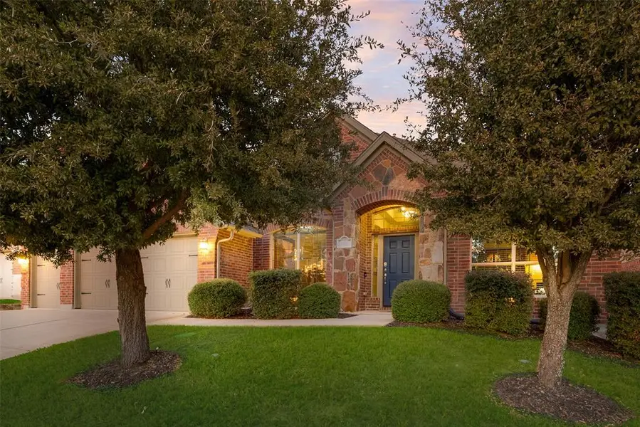 1211 Norfolk Street, Roanoke, TX 76262