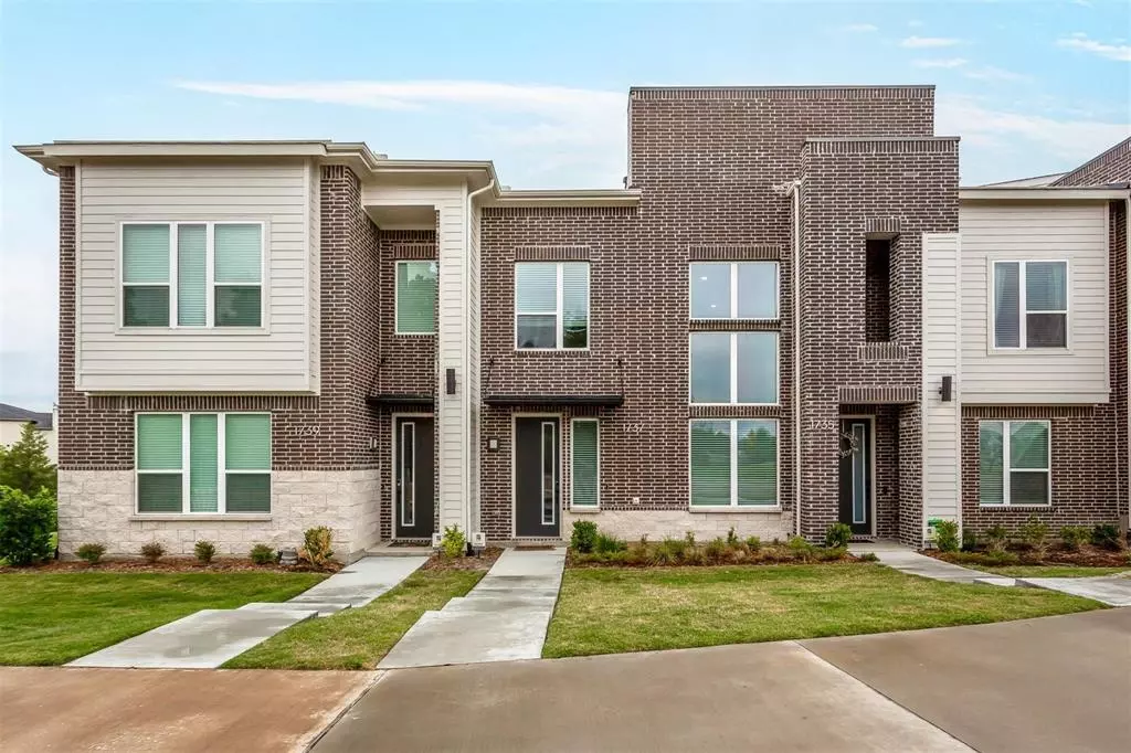 Plano, TX 75075,1737 Dalhart Road