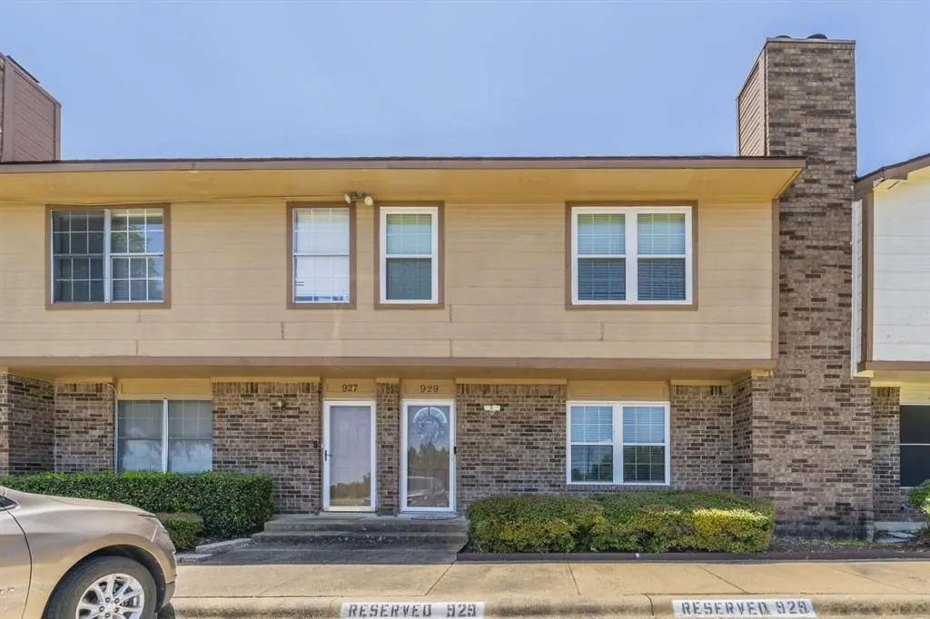 Cedar Hill, TX 75104,929 Vedral Place #929
