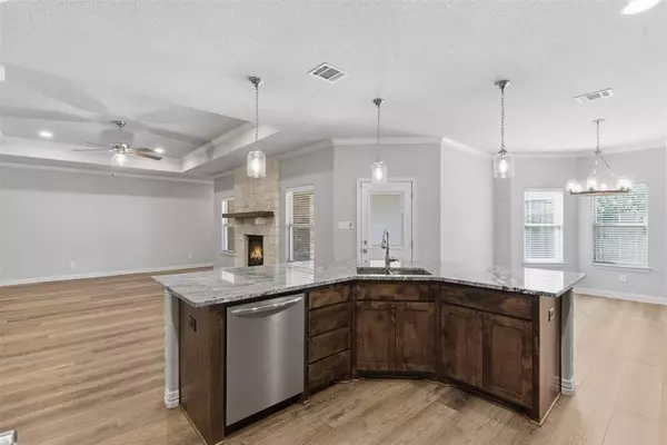 Cleburne, TX 76033,906 Chestnut Grove Drive