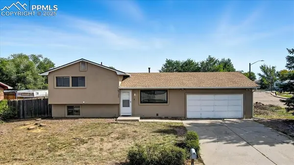 6735 Goldfield DR, Colorado Springs, CO 80911
