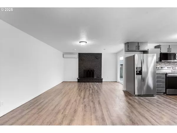 Longview, WA 98632,9 LEE PL