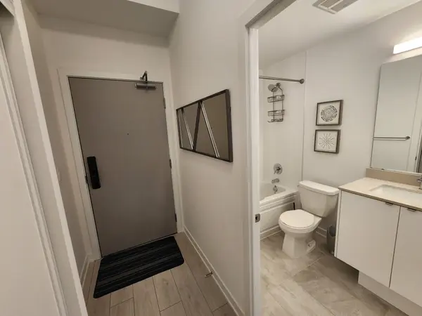 Burlington, ON L7M 2A8,3210 Dakota Common #101