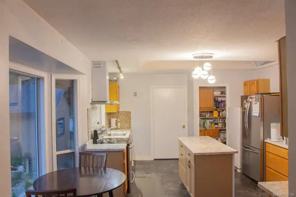 Hilliers, BC V9K 1W5,981 Pratt Rd