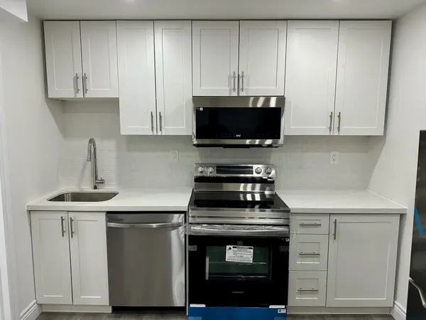 Hamilton, ON L0R 1W0,21 Thames WAY #LOWER